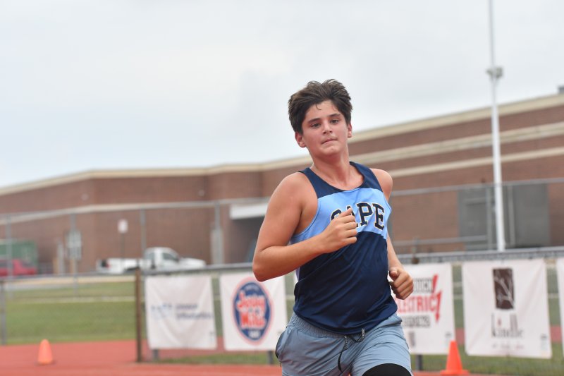 Austin Rowlands of Fred Thomas nears the finish.