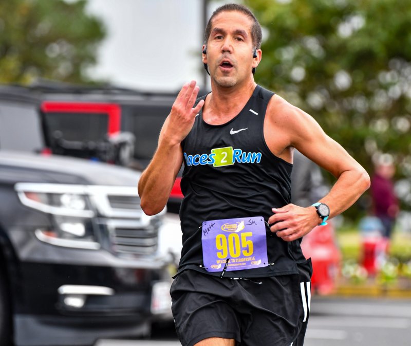 Matt Sparacino wins the Ashley Furio 5K for the fourth year in a row, logging a time of 18:12. DAVE FREDERICK PHOTOS