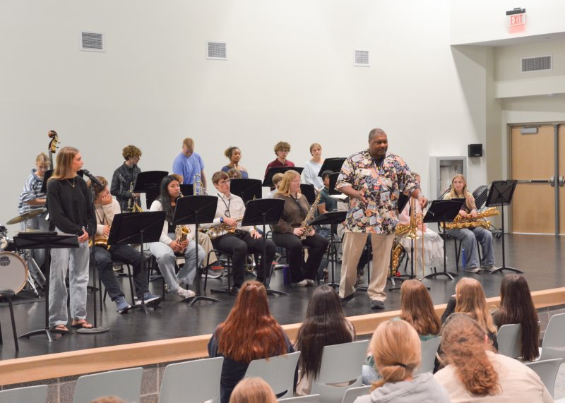 Noted jazz performer, composer and bandleader Wycliffe Gordon explains to spectators the feedback he is giving to the Cape High Jazz Ensemble. SUBMITTED PHOTOS