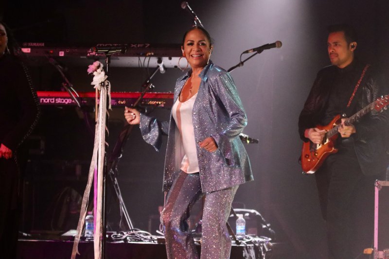 Sheila E. headlines opening night of the 2025 Rehoboth Beach Jazz Festival Oct. 16 at the Rehoboth Beach Convention Center. She performed a variety of pop, jazz, funk and Latin music, singing and on the drums. She performed her hit “A Love Bizarre,” which was a crowd favorite. BILL SHULL PHOTOS
