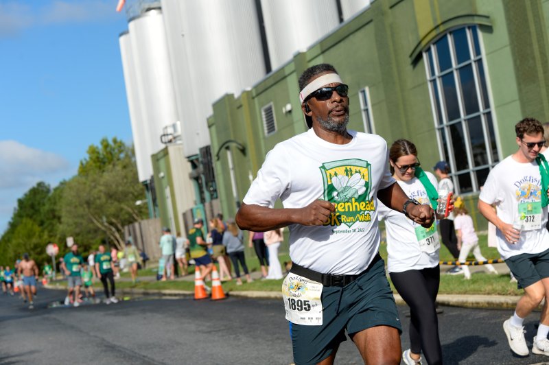 Tim Foster registers a time of 32:42.