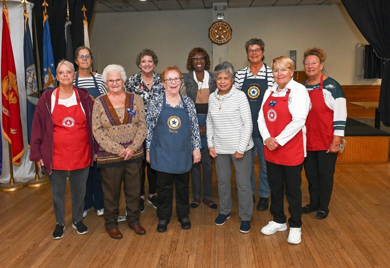 The American Legion Auxiliary Unit 28 ladies serving Thanksgiving dinner are (l-r) Leslie McBride, Robin Burns, Floss Brady, Beth McGinn, June Jones, Tina Washington, Cindy Downs, Stephanie Hoenig, Barbara McBride and Sigrun Carnavale. DAN COOK PHOTOS