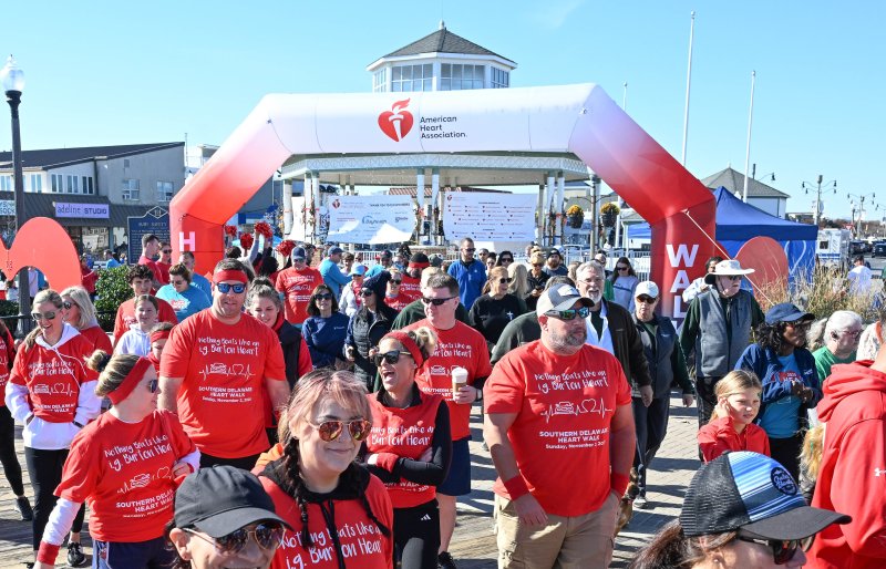 Participants step off for the Southern Delaware Heart Walk Nov. 2, on the Rehoboth Beach Boardwalk. DAN COOK PHOTOS