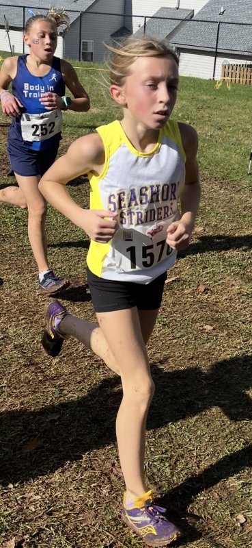 Chloe Cawthern runs at the youth national championships.