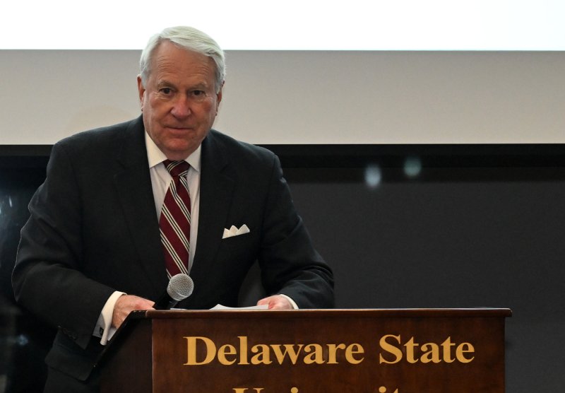 FSCAA board member Jack Young introduces the keynote speaker, Kathleen Kennedy-Townsend.