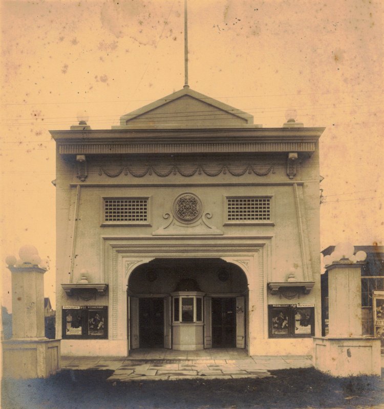 The Blue Hen Theatre in 1918. SOURCE: REHOBOTH BEACH HISTORICAL SOCIETY AND MUSEUM