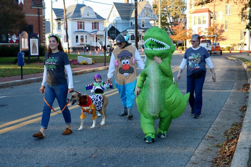 This group has diverse costumes for Halloween night. Shown are (l-r) Jessica Grant, Jarvis the dog, Kylian Imhof, Blake Imhof, Samantha Grant and Faith Grant.