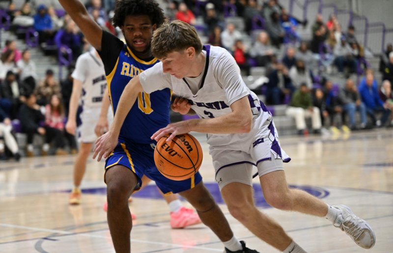Junior Noah Barbrow drives baseline for the Royals.