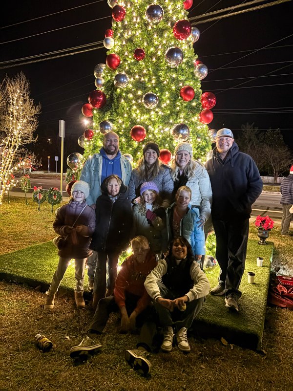 Dewey Beach residents, friends and loved ones embrace the holiday spirit at the Fifer’s Farm Kitchen tree lighting. Shown in back are (l-r) Patrick Zmuda, Brandy Zmuda, Georgie Penny and Forest Penny. In middle are Spencer Stallings, Margo Zmuda, Sawyer Stallings and Baylyn Penny. In front are Colton Penny and Dalton Zmuda.