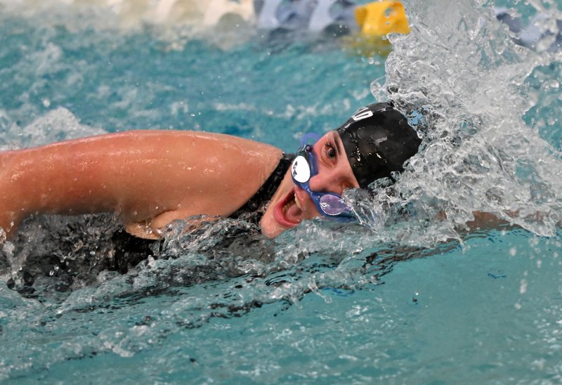 Sophomore Sadie Wakefield loses her goggles but still finishes the race.