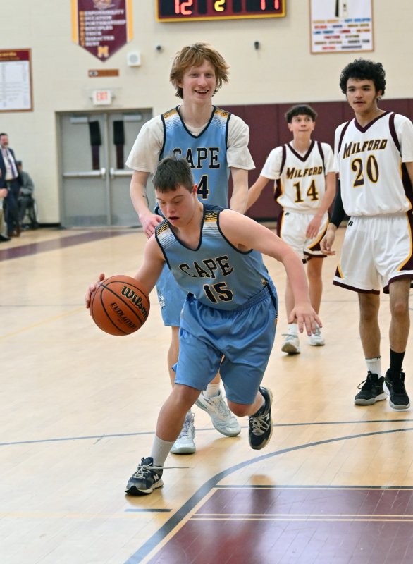 Cape sophomore Luke Archer drives to the hole. He scored six points in the contest.