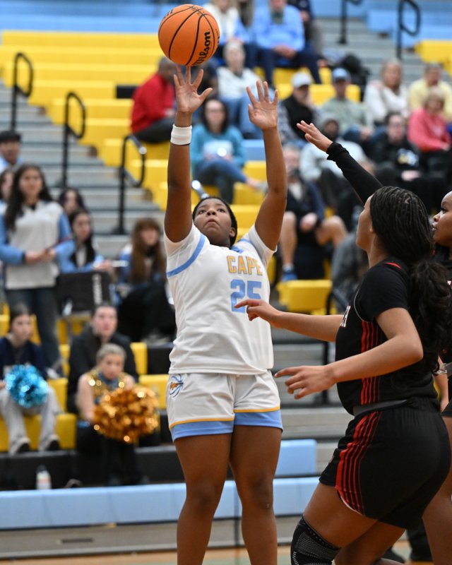 Cape sophomore Jordynn Bowe takes a shot.