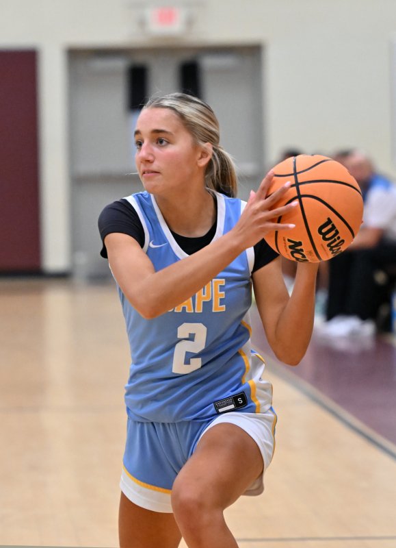 Cape sophomore Mikaela Gordon looks to pass inside.