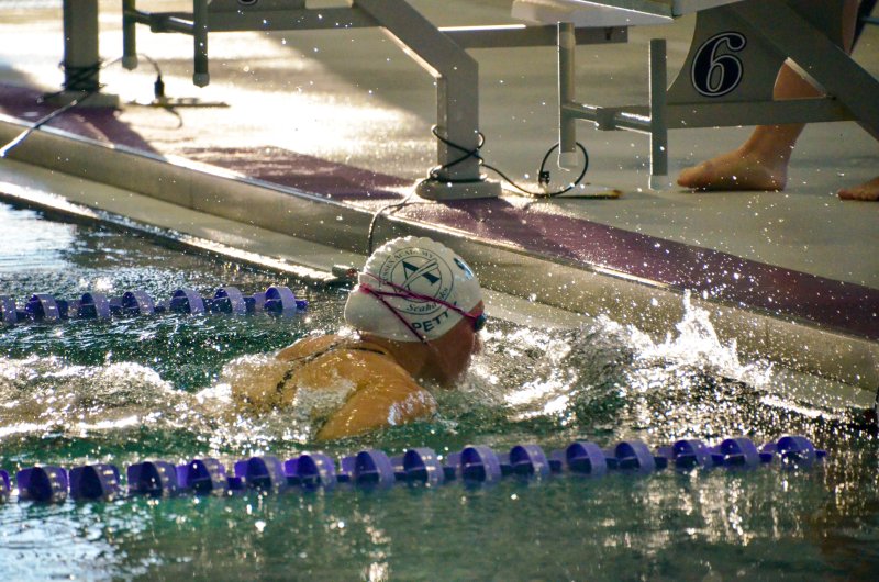 Seahawks junior Sam Petty continued her 50 freestyle win streak.