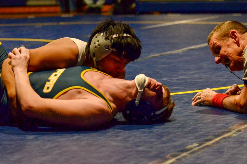Seahawks junior Cleverson Ortiz-Dianicio nearly got a pin.