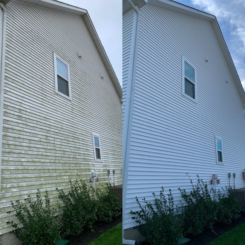 Another example of a before-and-after look at Richmill Power Washing’s services.