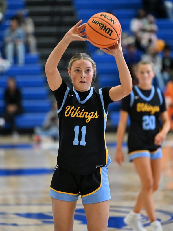 Senior Maya Yngve hits a free throw.