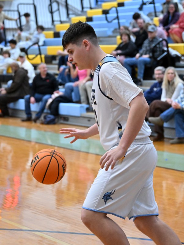 Cape’s Michael Anthony drives to the paint.