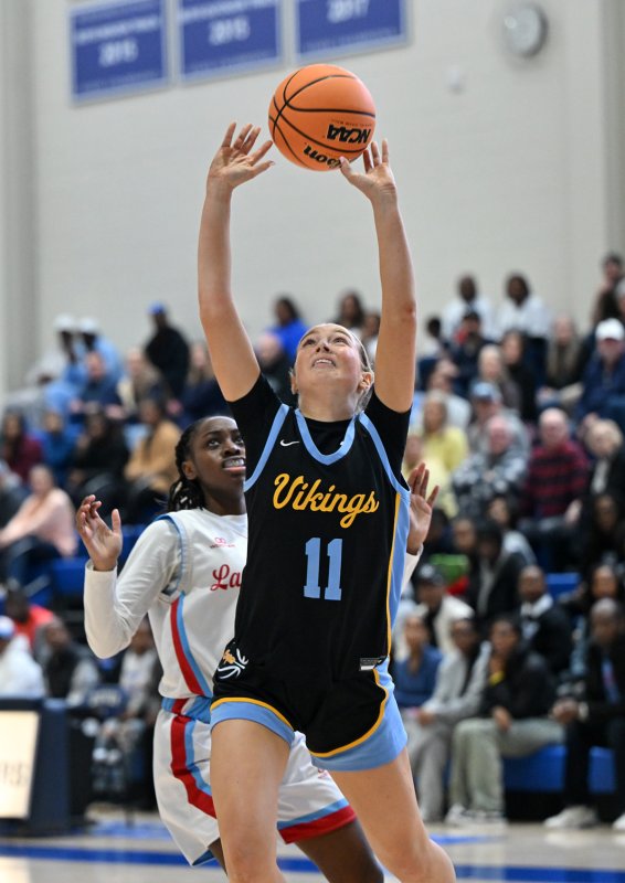 Maya Yngve gets a put back.