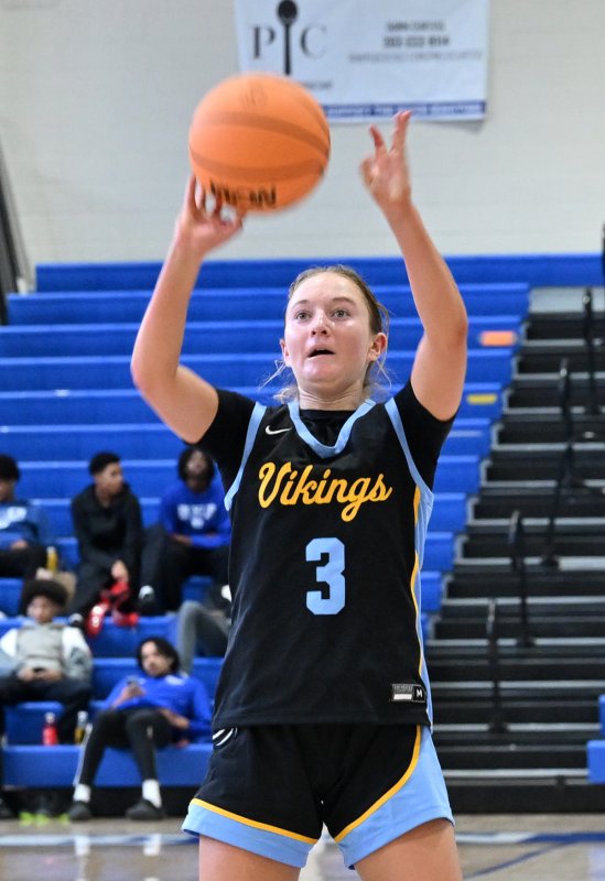 Mairead Rioshko hits a free throw down the stretch.