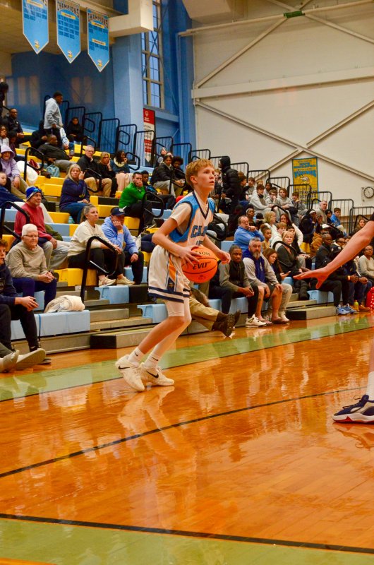 Mariner eighth-grader Liam Tyndall has a look from deep.