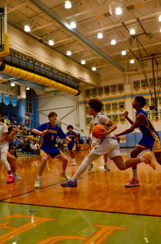 Fred Thomas eighth-grader Cam Bell dashes into the lane.