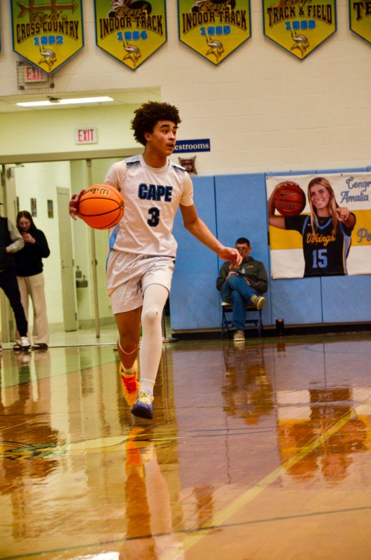 Fred Thomas eighth-grader Cam Bell starts the offense.