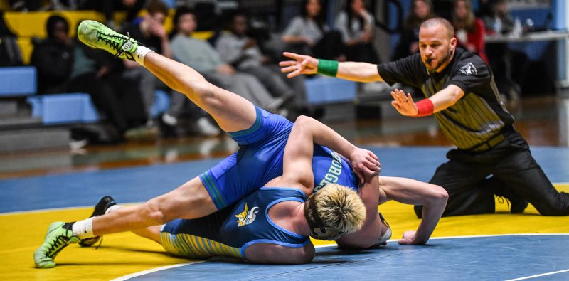 Blake Walker battles Albert Weismiller at 132.