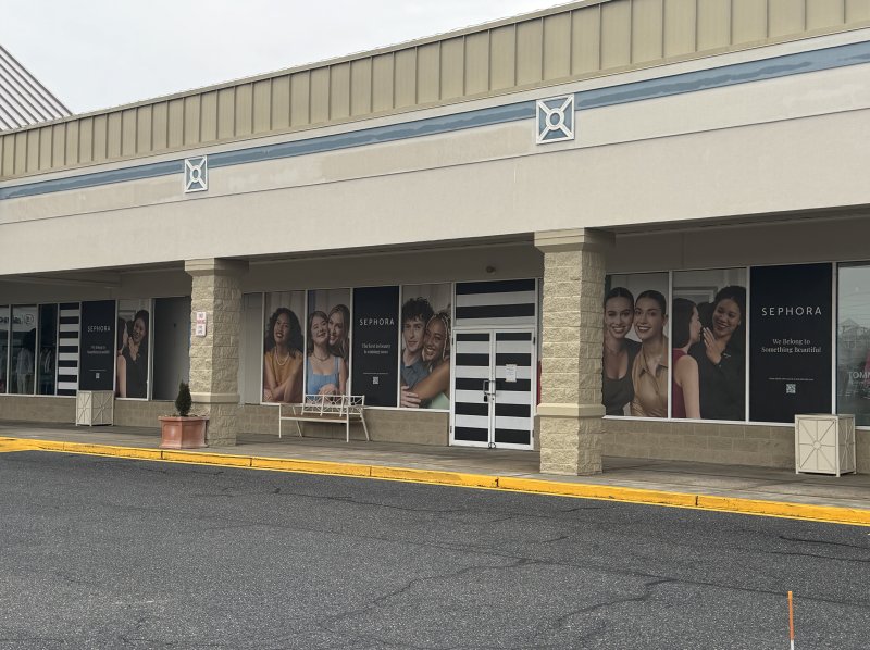 Sephora is planning to open a new store in Tanger Outlets Surfside between Tommy Hilfiger and Tommy Bahama. NICK ROTH PHOTO