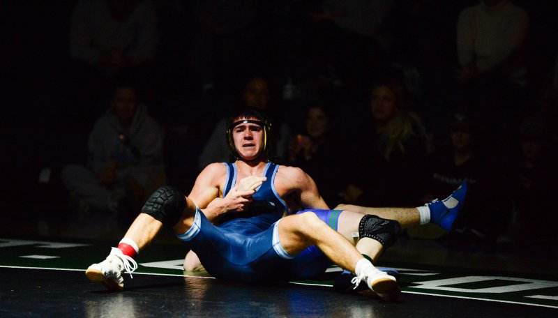 Tripp Gannon gets a late takedown over Russell Lloyd to win 14-12.