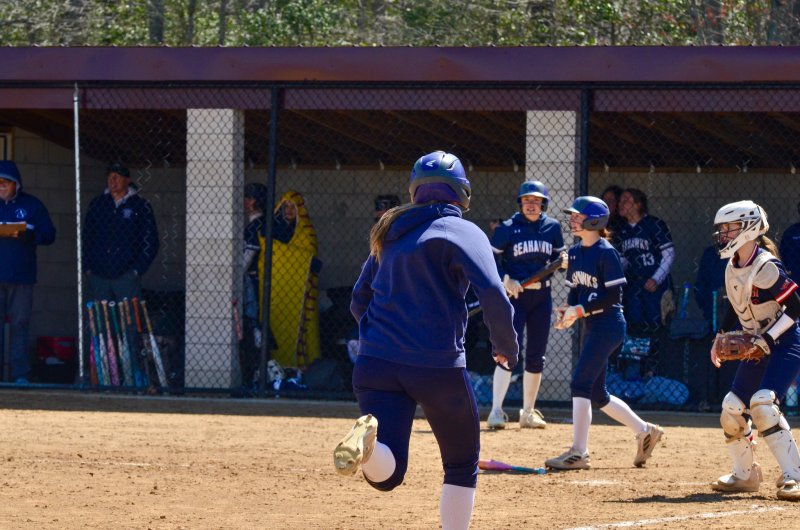 Seahawks senior Ryan Lowe makes her way home to end the game.