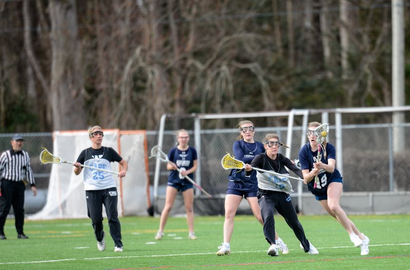 Layla Conn plays defense.