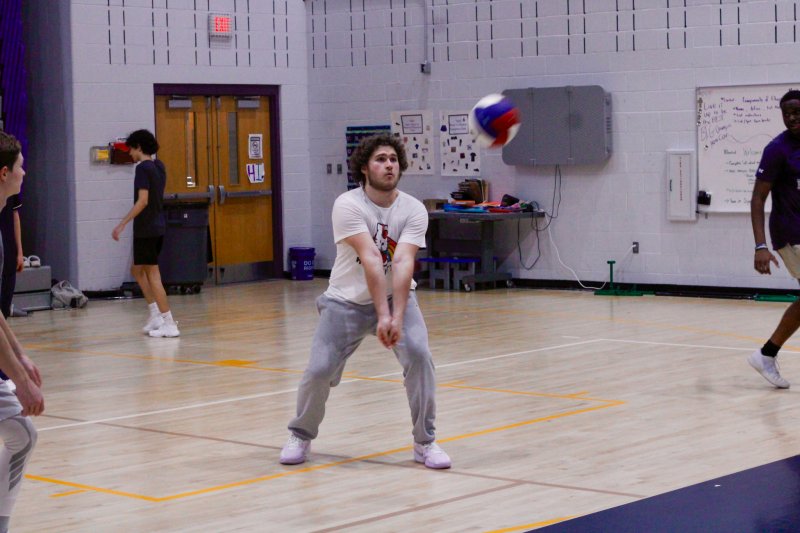 Seahawks senior Owen Schrader watches the ball.