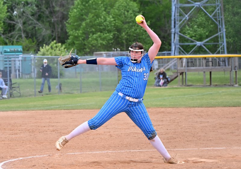 Sara Craig delivers to the plate.