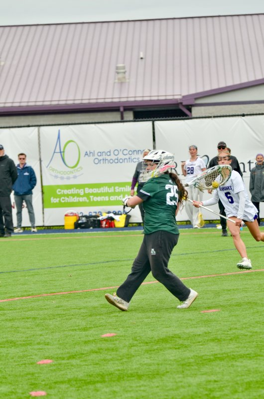 Archmere junior Mia Luce frustrated the Seahawks all game long.
