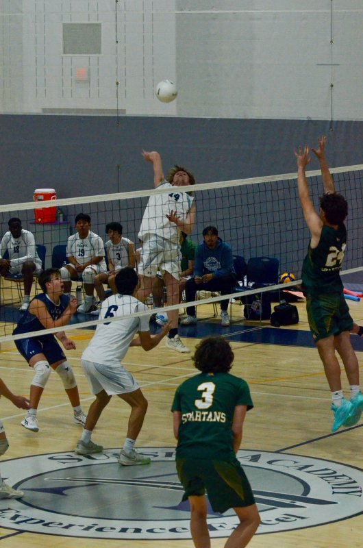 Seahawks junior Desmond Davis had eight kills.