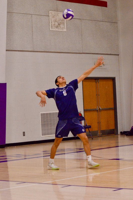 Seahawks senior Christian Wright focuses on the ball.