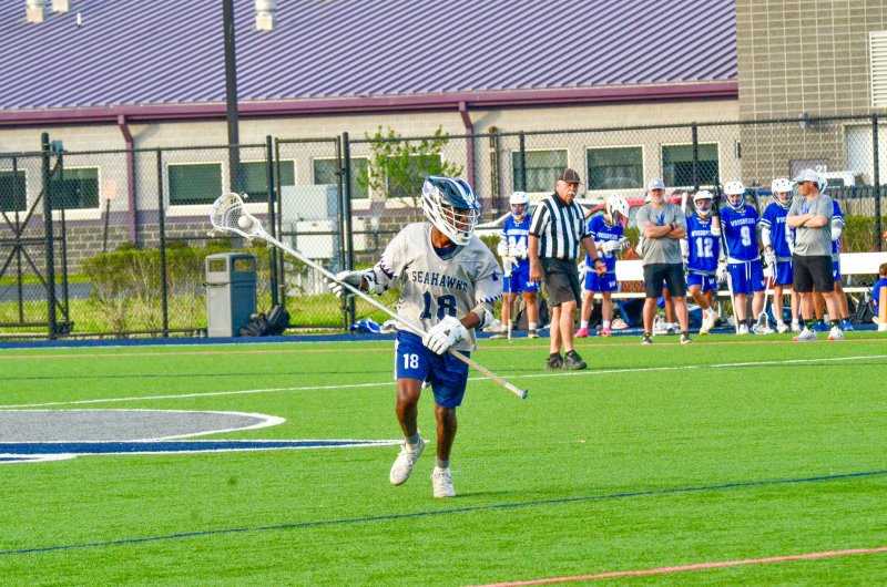 Seahawks senior Sebastian Scruggs stays on offense for a rotation.