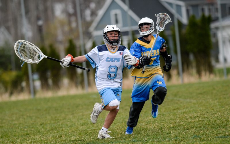 Fred Thomas goalie Mack Schilling runs the ball up the field. DAVE FREDERICK PHOTOS